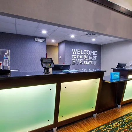Hampton Inn & Suites Cleveland-Airport/Middleburg Heights-3