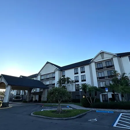 Spark By Hilton Fort Myers-2