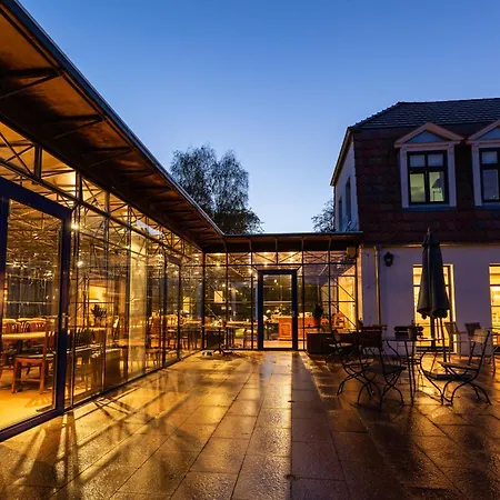 Gut Sarnow - Hotel, Restaurant und Reitanlage-2