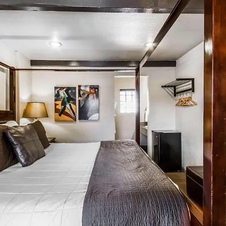 Rodeway Inn & Suites Williams Downtowner-Rte 66-3