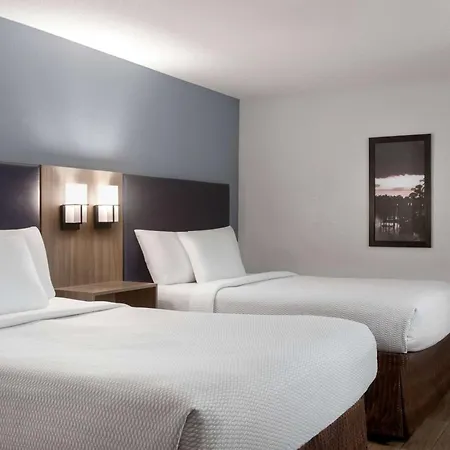 La Quinta By Wyndham Oceanfront Daytona Beach-2