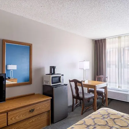 Baymont By Wyndham Limon-2