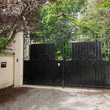 VILLA NOTRE DAME face au Château fort-3