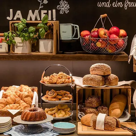 Motel One Berlin Ku'Damm-3