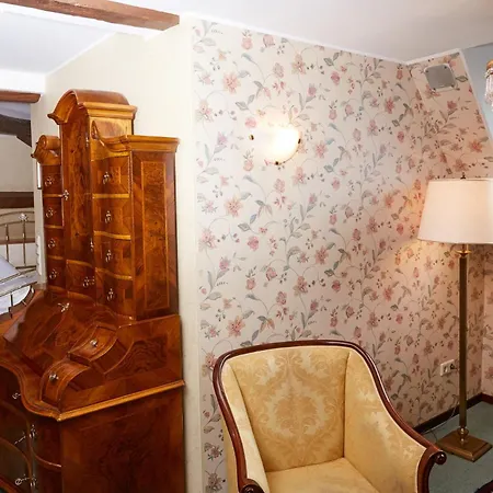 Schloßhotel Kurfürstliches Amtshaus Dauner Burg-2