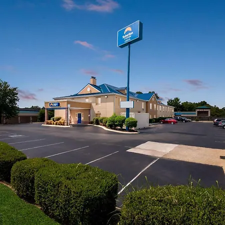 Suburban Studios Chattanooga Northeast - Ooltewah-3