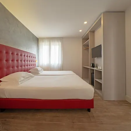 Hotel Al Campanile - Luxury Suites & Apartments-2