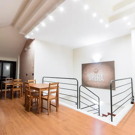Opera B&B-2