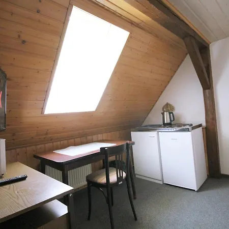 Gepflegtes Gaestehaus Steinweg-3