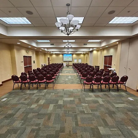 Holiday Inn Madison At The American Center By Ihg-3