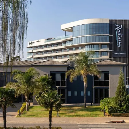 Radisson Hotel And Convention Centre Or Tambo Airport-3