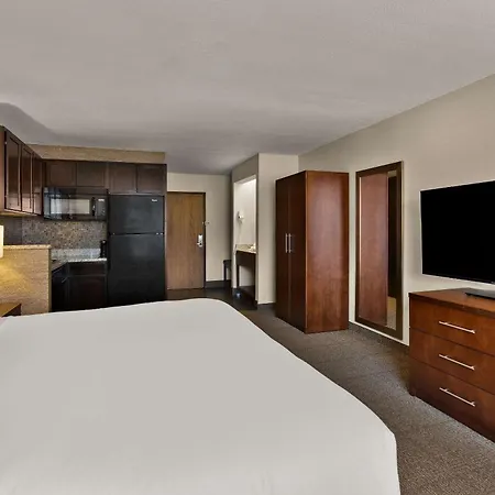 Comfort Inn & Suites Ludington Near Us-10-3