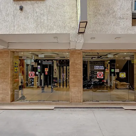 HOTEL TASHKENT PALACE - Budget Friendly, Near R K Ashram Metro Station-2