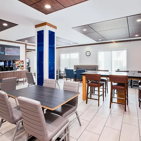 Holiday Inn Express & Suites Buffalo By Ihg-3