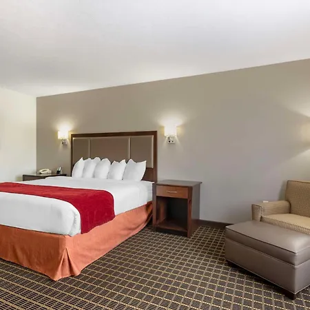 Best Western Plus Eagleridge Inn & Suites-2