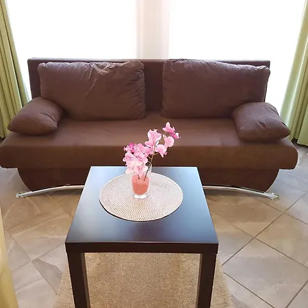 Hotel Garni Goldene Traube-2