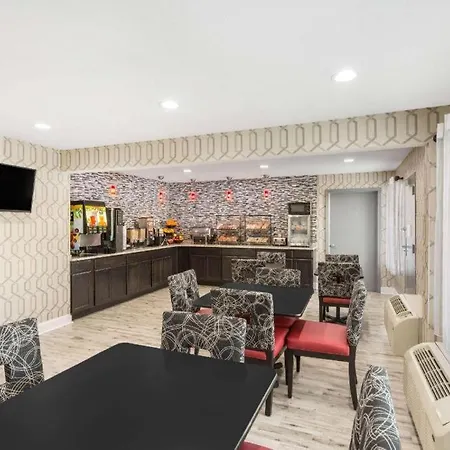 Clarion Pointe - Greensboro Coliseum Area-3