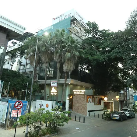 Monarch Luxur - Infantry Road-3