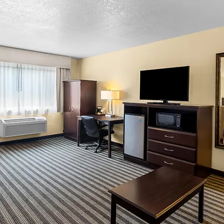 Quality Inn & Suites Vancouver - Hazel Dell-2