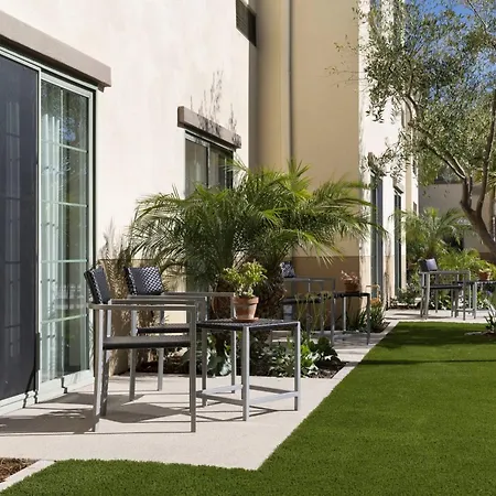 Courtyard By Marriott Santa Barbara Goleta-3