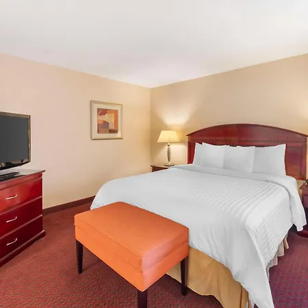 Best Western Plus West Covina Inn-2