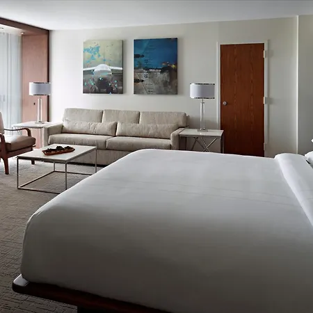 Marriott At The University Of Dayton-3