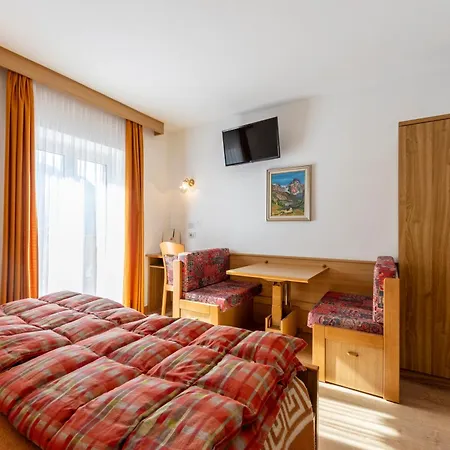 Hotel Cristallo-3