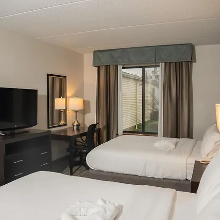 Wyndham Garden Erie-3