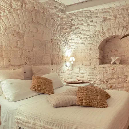 Trulli Antichi Mestieri - Widespread Trulli In The Historic Center-2