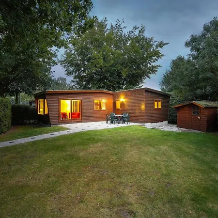 Bungalowpark Het Verscholen Dorp-3