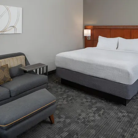 Courtyard By Marriott Nashville Airport-3