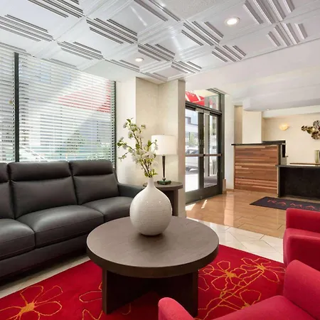 Ramada By Wyndham Oakland Downtown City Center-3