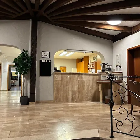 Hotel Pirsch-2