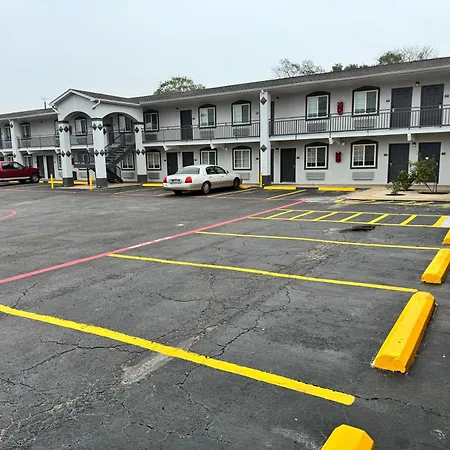 Continental Inn And Suites Nacogdoches Tx Sfa University Downtown-2