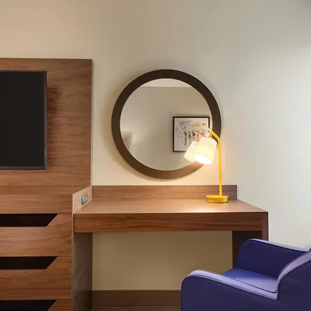 Hampton Inn Charlottesville-3