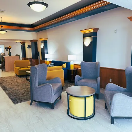 Comfort Inn & Suites Sheboygan I-43-3