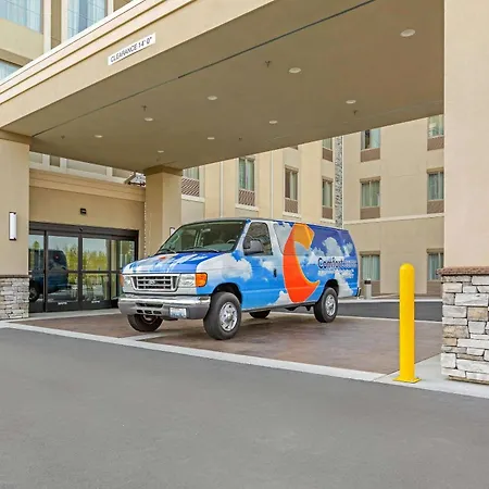 Comfort Suites Burlington Near I-5-3