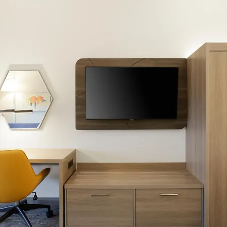 Holiday Inn Express Hotel & Suites Sanford By Ihg-2