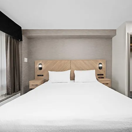 Sandman Hotel Calgary Airport-2