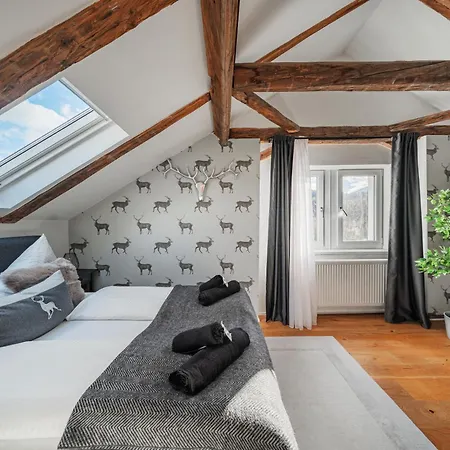 Innsbruck City Chalet-2