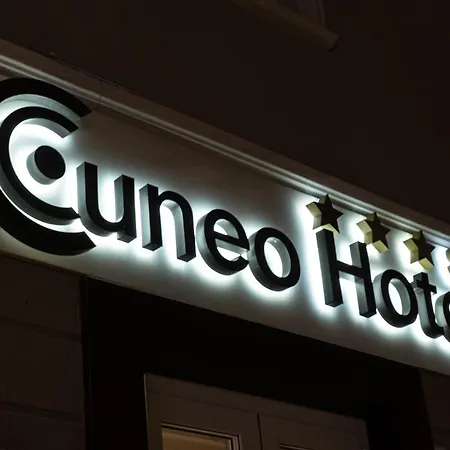 Cuneo Hotel-2