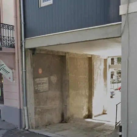 Rooftop Face à la Cité 'RFC'-2