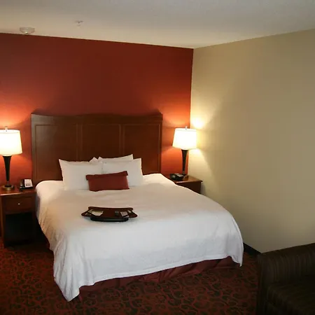 Hampton Inn Tomah-2