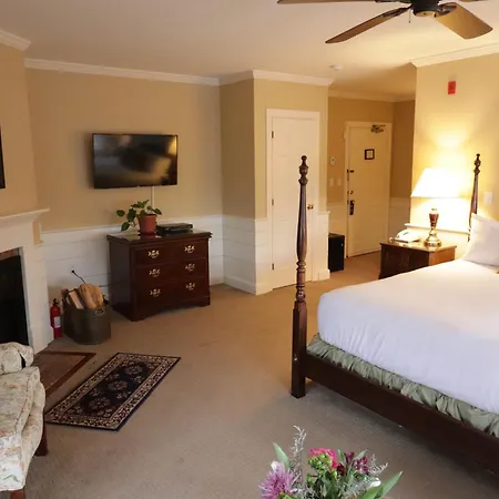 Swift House Inn-3