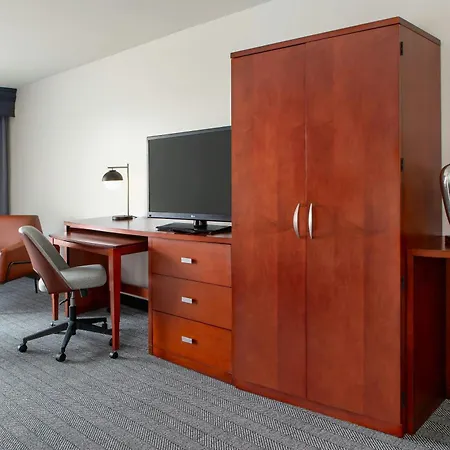 Courtyard By Marriott Madison West / Middleton-2