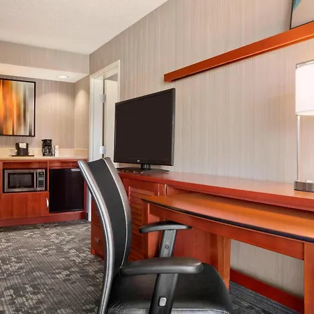 Courtyard By Marriott Springfield-2