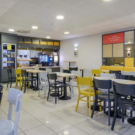 B&B HOTEL Villeneuve Loubet Village-2