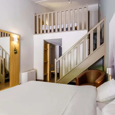 B&B HOTEL Villeneuve Loubet Village-3