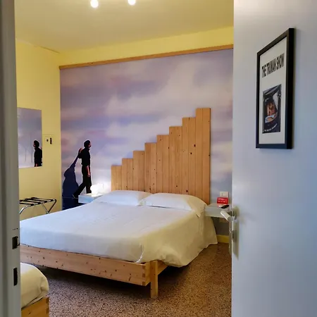 Red Carpet Rooms-2
