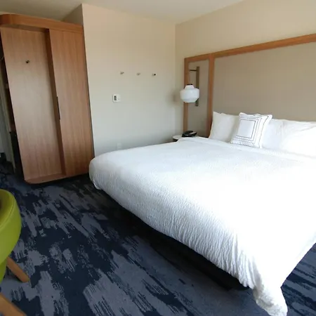 Fairfield Inn & Suites Winona-2